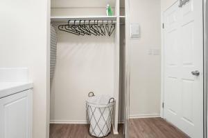 Beachside Beauty Steps To The Beach & Restaurants