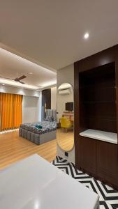 Galaxy blue sapphire plaza