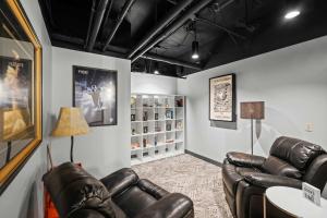 The 333 Suites - For 24 Guests