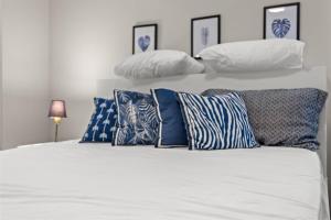 Heated Pool • Hot Tub • 8BR Villa