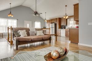 Near Tennessee River! Pet-Friendly Family Cottage!