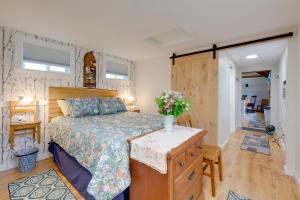 Historic Cottage on Horse Farm: FirePit & BBQ
