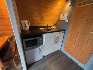 Dog Friendly Glamping Pods with Hot Tubs