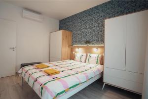 Boutique Apt with free swimming pool and parking