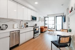 Santa Monica 1BR apt with Parking