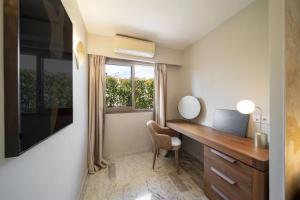 -CLR- Stunning suite with terrace