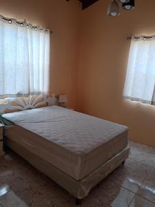 Lovely 3-bedroom house located near Oistins, close to beaches and Golf course