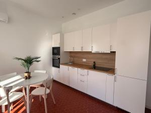 Lumineux T2 dans le centre ville daubagne