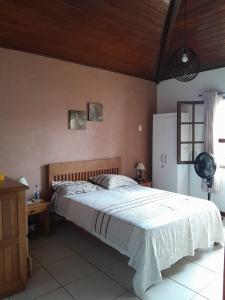 Large house 1 min from Porto da Barra and Manguinhos beach