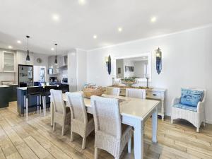 Neptune Isle Oceanfront 3-Bed with Pool