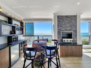 Neptune Isle Oceanfront 3-Bed with Pool