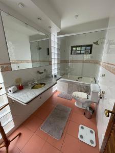 Linda casa com vista encantadora