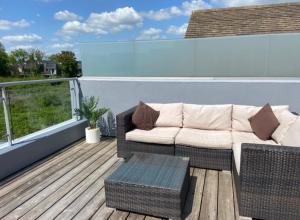 Reed Warbler - HM111 - Lower Mill Estate Penthouse Apartment with Spa Access