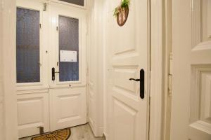 Standard Apartment by Hi5- 3 Bedroom Apartment