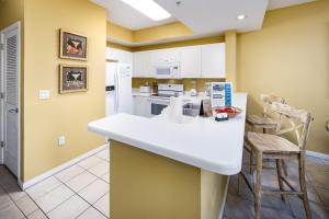 Destin West Pelican 707