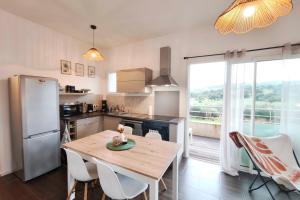 Bright apartment in Albitreccia near beach