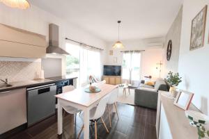 Bright apartment in Albitreccia near beach