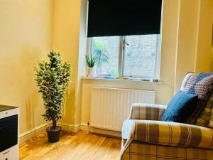 Sweetdreams Residences Collection - Stylish Fully equipped 2 bed in Kensington and Chelsea by Ricky & Giustina - Perfect for long stays!