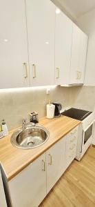 Best Stay Athens Metro