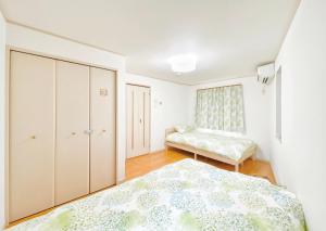 Ikebukuro area, three layer house, double subway,5 min walk to stn, 双地铁车站步行5分 直达新宿 涩谷 银座 池袋 皇居 可免费停车 最大10人