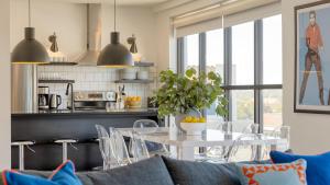 The Carter by AvantStay 2nd Floor Sleeps 48