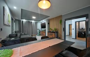 Lovely Home In Sracinec