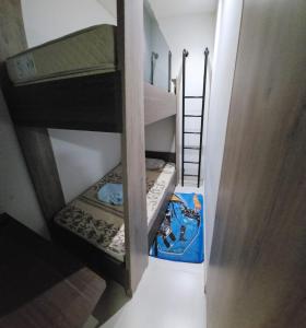 Apto 3 quartos 3 garagens prox ao Russi Meia Praia