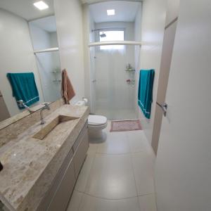 Apto 3 quartos 3 garagens prox ao Russi Meia Praia