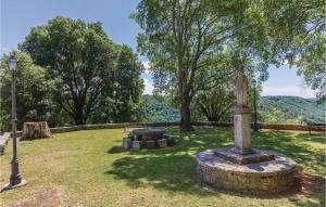 Awesome Home In Tinjan