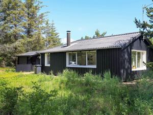 6 person holiday home in Ålbæk