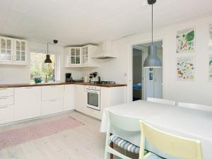 6 person holiday home in Højby