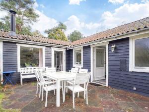 6 person holiday home in Højby