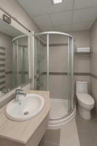 Van Ha Hotel Etown - Nhà Ga T3 Sân Bay TSN