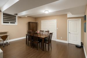 Executive 2BR Lower Suite Private & Spacious Close to USA Border