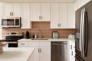 Modern 3-Bedroom Condo near Kamaole III Beach with Ocean Views