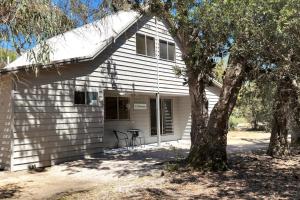 Burrabogie - Waterfront Retreat