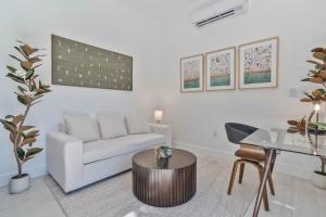 Luxury Miami Oasis with Heated Pool and BBQ Grill