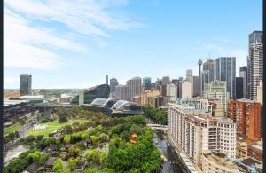 Unbeatable Darling Harbour 3BR Apt