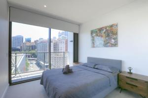 Unbeatable Darling Harbour 3BR Apt