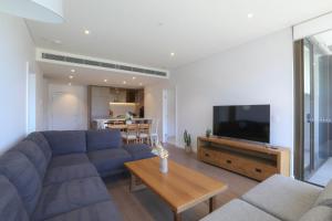 Unbeatable Darling Harbour 3BR Apt