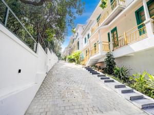 Valencia By DanCenter - 3 Bhk Villa in Siolim