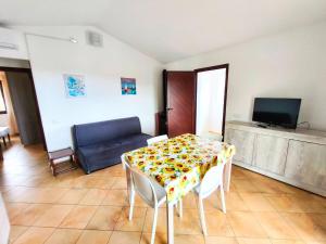 Apartment with a sea-view terrace img8