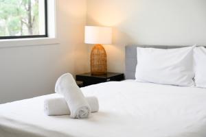 Kellyville Spacious Modern House Park&Lake