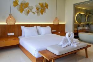 Villa Bong In the Heart of Canggu - By Aroha Holiday Homes