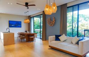 Villa Bong In the Heart of Canggu - By Aroha Holiday Homes