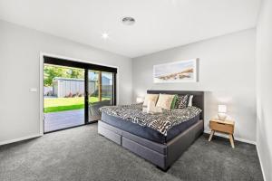 Catch & Relax - Pet Friendly - 4 Mins Walk to Beach