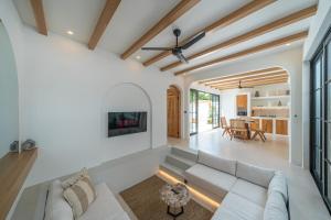 Maison Palmera One - Romantic & Dreamy 1BR Villa Near Bingin Beach