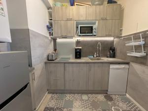 Appartement central à Arcachon, proche plages et commerces, avec terrasse et parking privé - FR-1-474-141