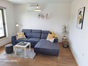 Two Bedroom Apartment with Balcony and Sea View Roza A1