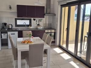 Two Bedroom Apartment with Balcony and Sea View Roza A1